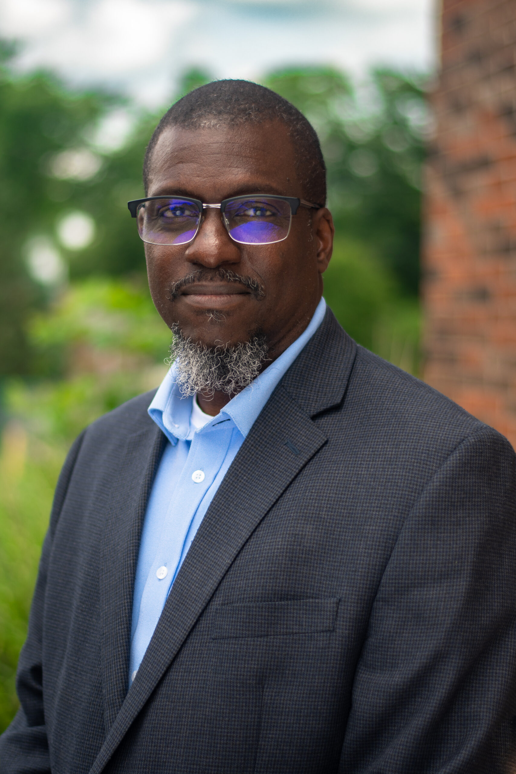 Headshot of Calvin Robinson
